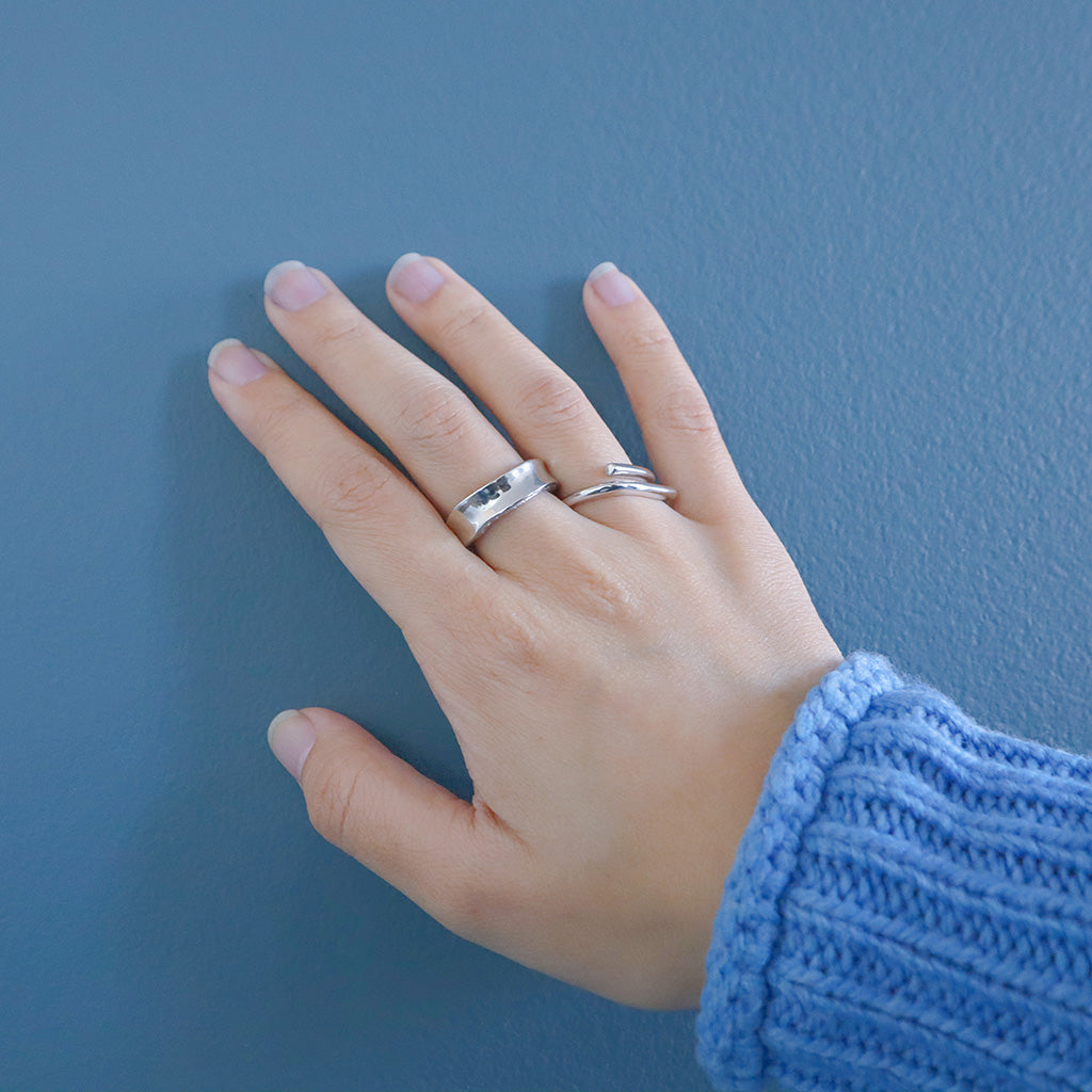 Shilla Sterling Silver Geometric Minimalist Ring | HeartfullNet